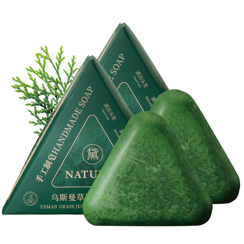 تركيبة طبيعية نباتية تنظف وتغذي الشعر بلطف، تاركة إياه خفيفاً وناعماً